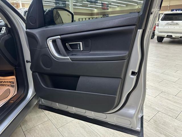 Photo of 2019 Gray Land Rover Discovery Sport