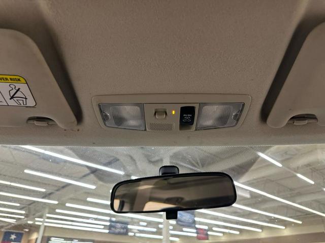 Photo of 2014 Mercury Gray Pearl Mitsubishi Outlander