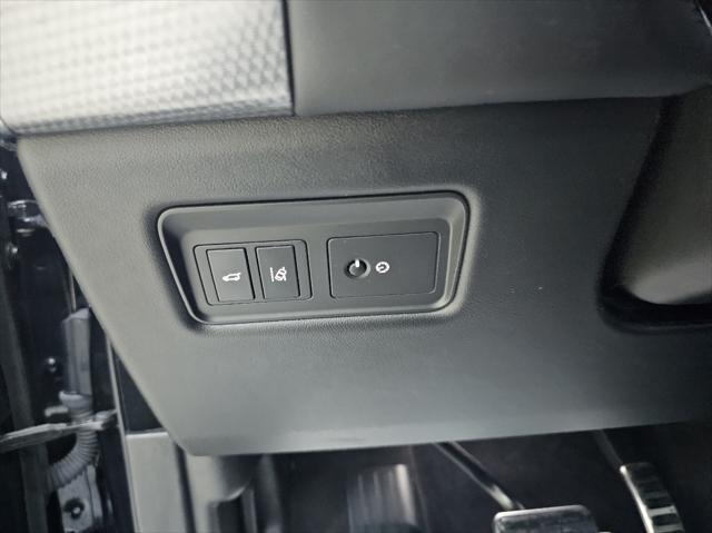 Photo of 2017 Black Land Rover Range Rover Sport