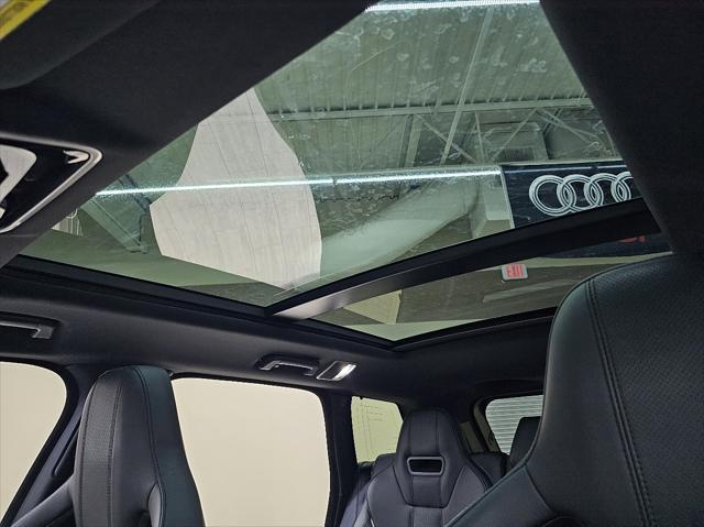 Photo of 2017 Black Land Rover Range Rover Sport