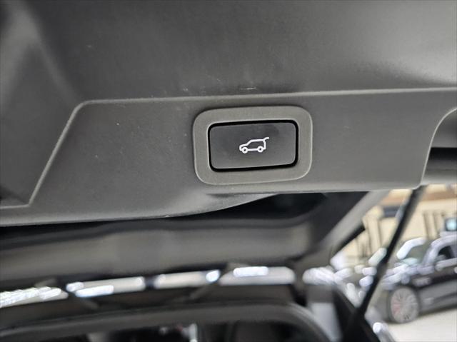 Photo of 2017 Black Land Rover Range Rover Sport