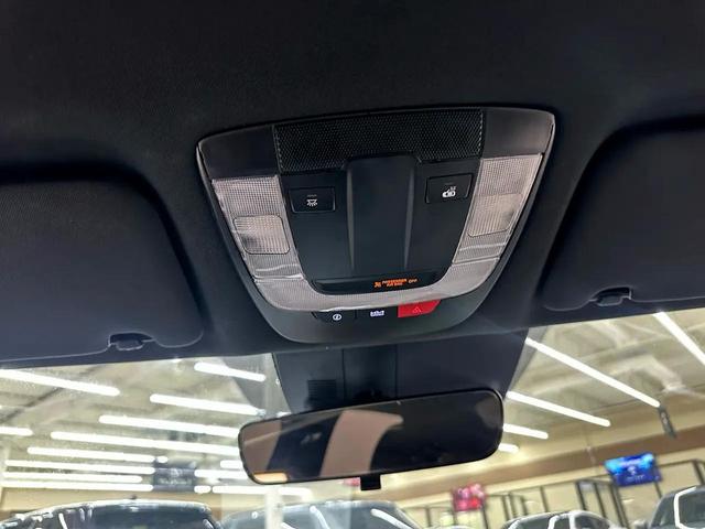 Photo of 2023 Wolf Gray Kia K5