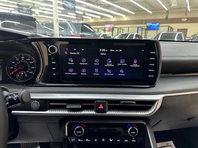 Photo of 2023 Wolf Gray Kia K5