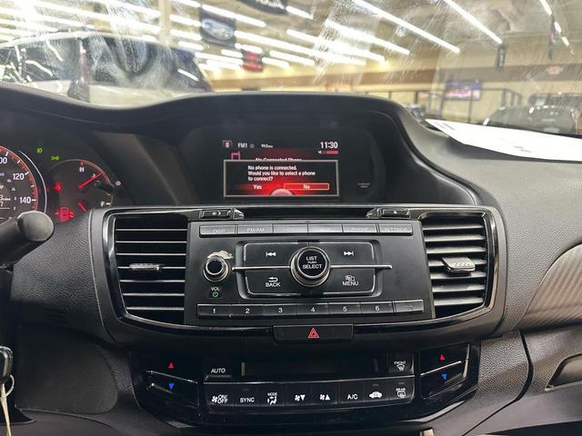 Photo of 2017 Crystal Black Pearl Honda Accord