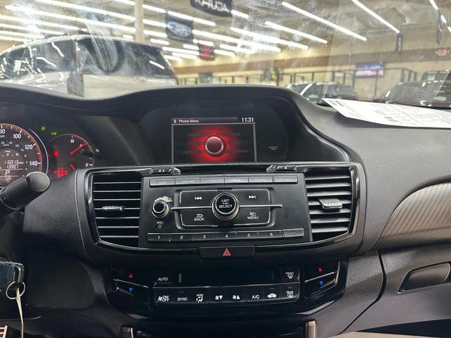 Photo of 2017 Crystal Black Pearl Honda Accord
