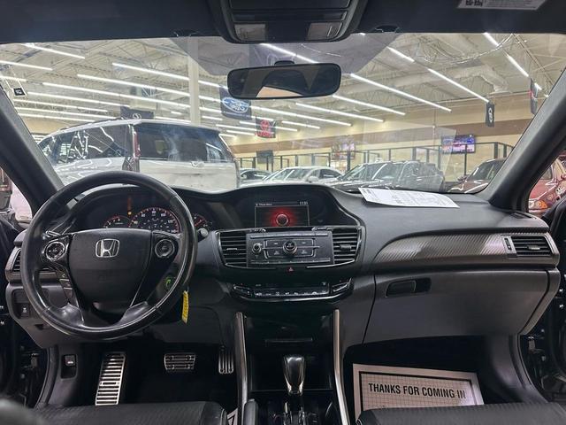 Photo of 2017 Crystal Black Pearl Honda Accord