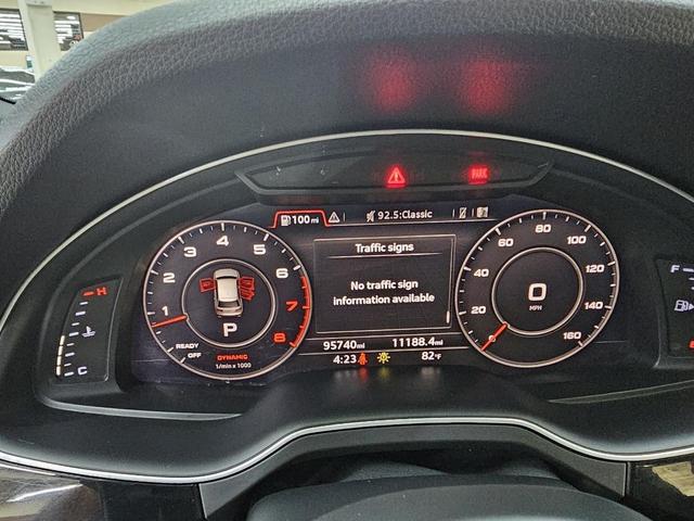 Photo of 2018 Gray Audi Q7