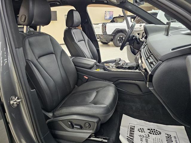 Photo of 2018 Gray Audi Q7