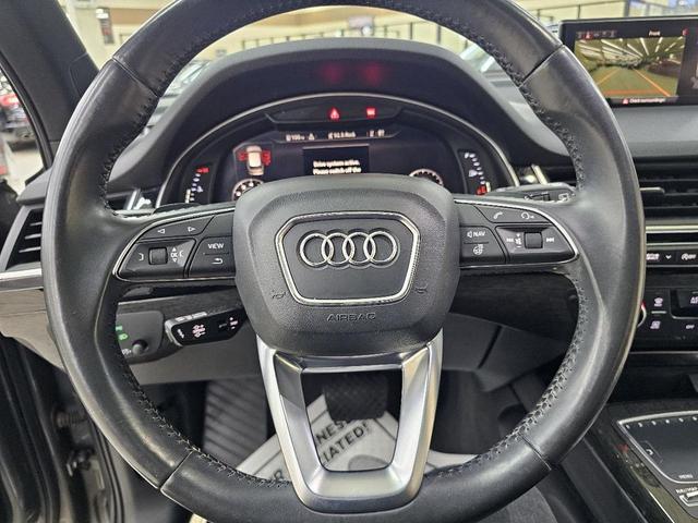 Photo of 2018 Gray Audi Q7