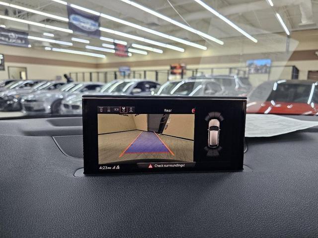Photo of 2018 Gray Audi Q7