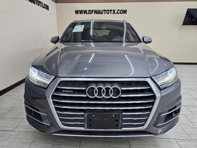 Photo of 2018 Gray Audi Q7