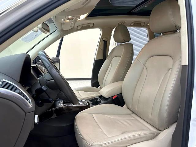 Photo of 2016 White Audi Q5