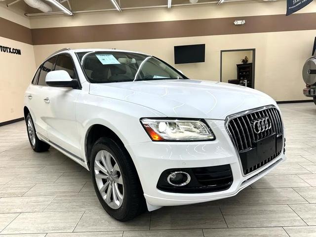 Photo of 2016 White Audi Q5