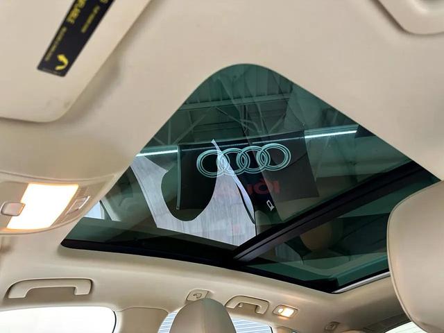 Photo of 2016 White Audi Q5