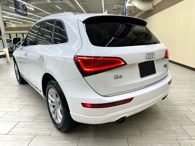 Photo of 2016 White Audi Q5