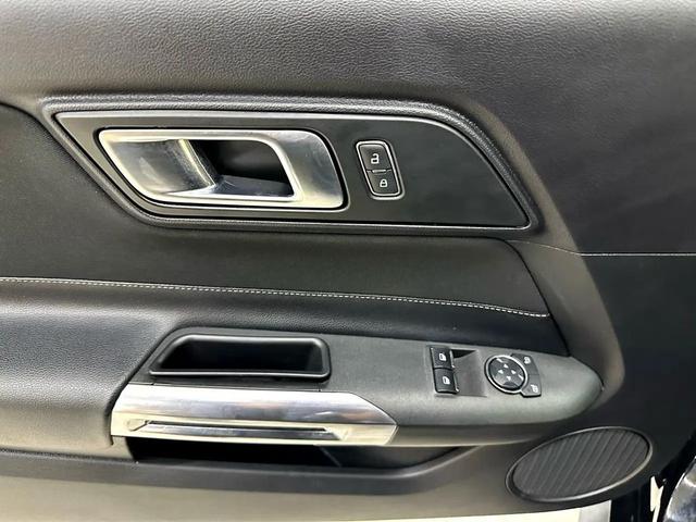 Photo of 2019 Shadow Black Ford Mustang