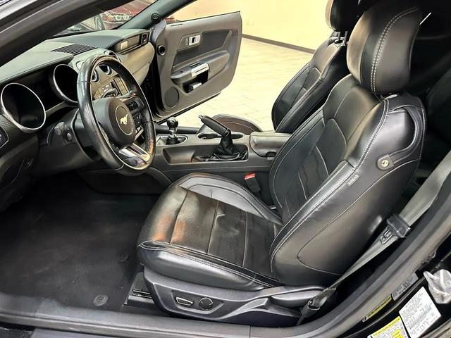 Photo of 2019 Shadow Black Ford Mustang