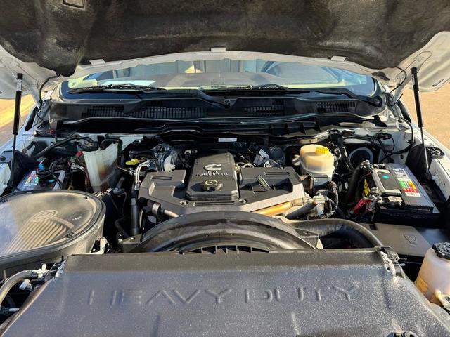 Photo of 2015 Pearl White RAM 3500