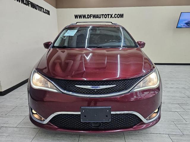 Photo of 2020 Velvet Red Pearlcoat Chrysler Pacifica