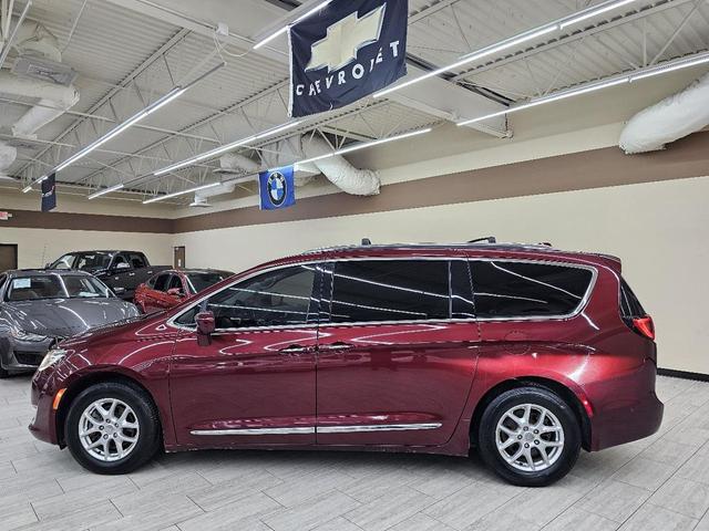 Photo of 2020 Velvet Red Pearlcoat Chrysler Pacifica