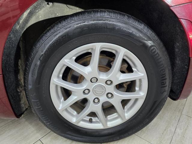 Photo of 2020 Velvet Red Pearlcoat Chrysler Pacifica