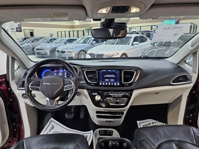 Photo of 2020 Velvet Red Pearlcoat Chrysler Pacifica
