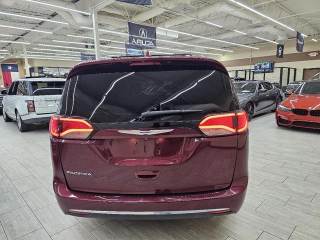 Photo of 2020 Velvet Red Pearlcoat Chrysler Pacifica