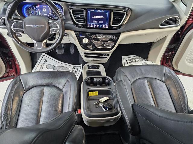 Photo of 2020 Velvet Red Pearlcoat Chrysler Pacifica
