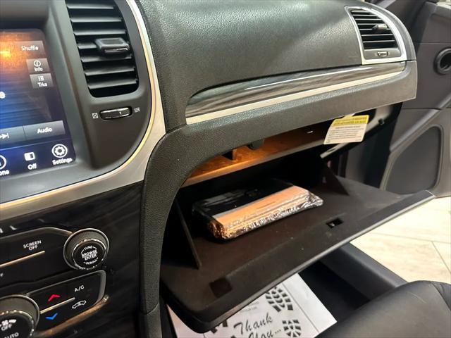 Photo of 2019 Velvet Red Pearlcoat Chrysler 300