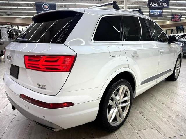 Photo of 2018 White Audi Q7
