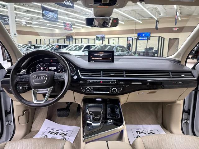 Photo of 2018 White Audi Q7