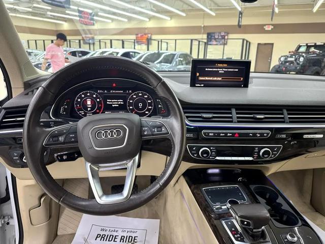Photo of 2018 White Audi Q7