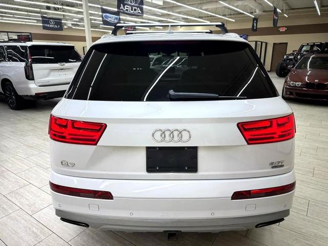Photo of 2018 White Audi Q7