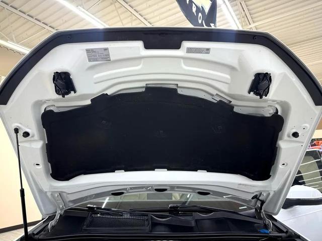 Photo of 2018 White Audi Q7