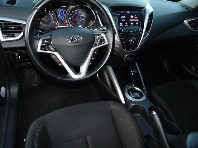Photo of 2017 Ultra Black Pearl Hyundai Veloster