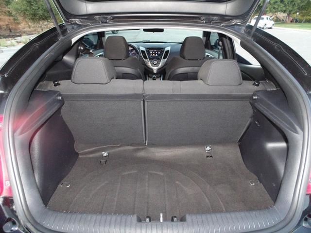 Photo of 2017 Ultra Black Pearl Hyundai Veloster