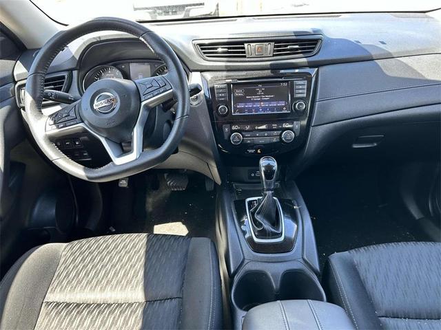 Photo of 2019 Magnetic Black Nissan Rogue