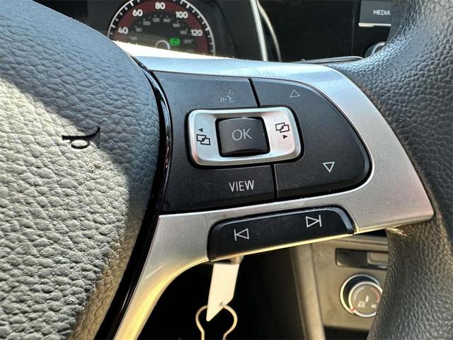 Photo of 2019 Pure White Volkswagen Jetta