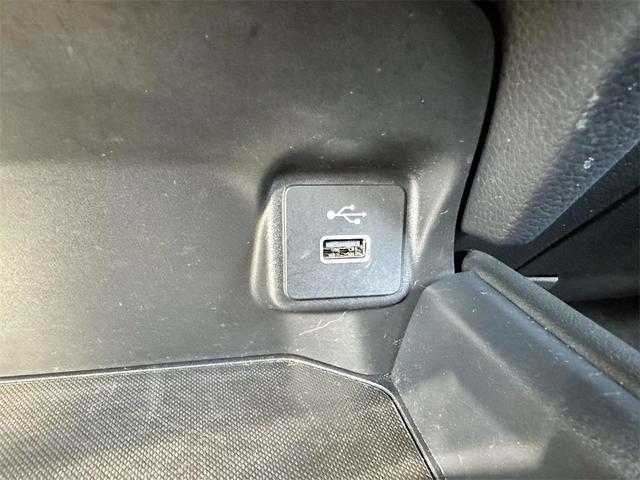Photo of 2023 White Honda HR-V
