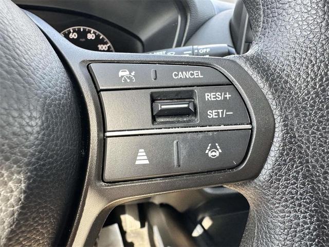 Photo of 2023 White Honda HR-V