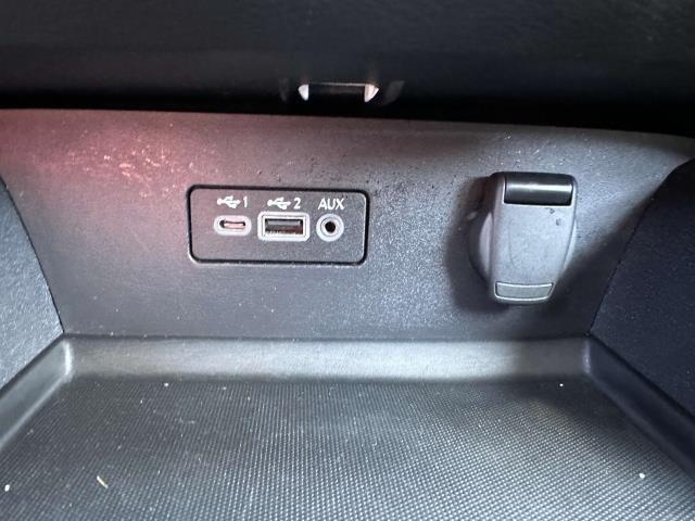 Photo of 2022 Black Nissan Altima