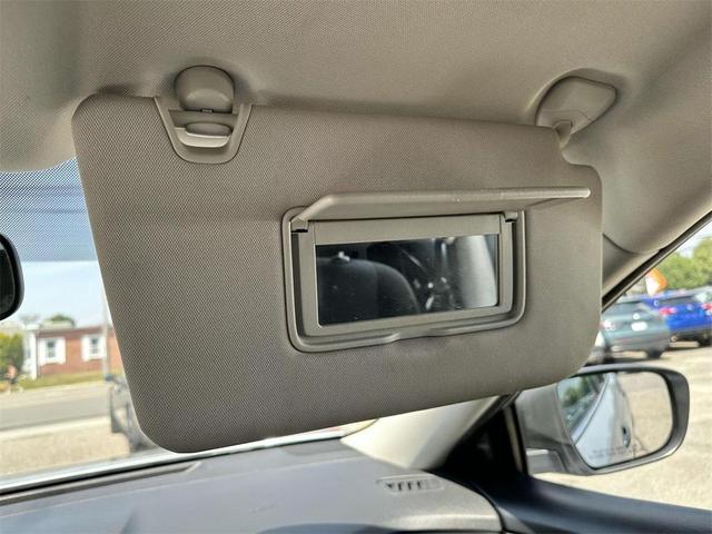 Photo of 2018 Brilliant Silver Nissan Rogue