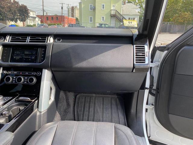 Photo of 2016 Fuji White Land Rover Range Rover