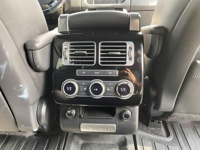 Photo of 2016 Fuji White Land Rover Range Rover