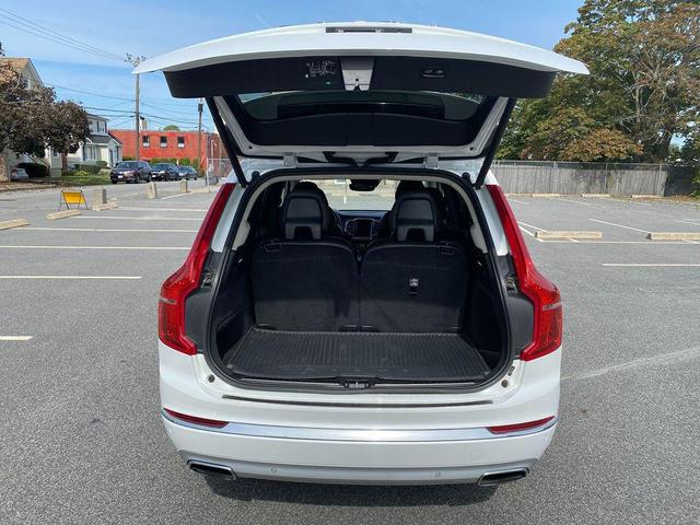 Photo of 2020 Crystal White Metallic Volvo XC90