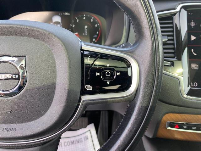 Photo of 2020 Crystal White Metallic Volvo XC90