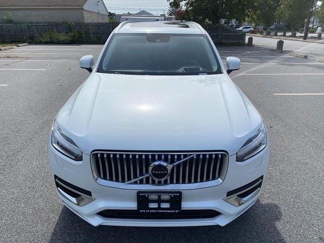 Photo of 2020 Crystal White Metallic Volvo XC90