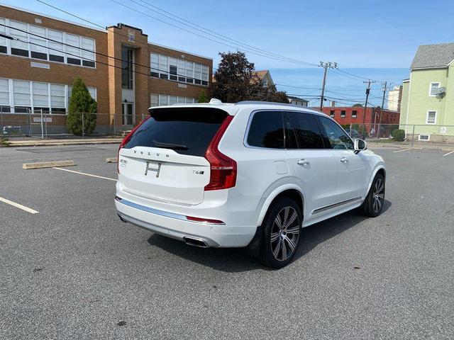Photo of 2020 Crystal White Metallic Volvo XC90