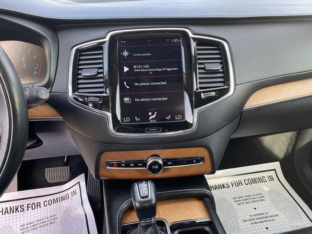 Photo of 2020 Crystal White Metallic Volvo XC90