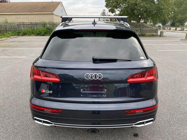Photo of 2020 Moonlight Blue Metallic Audi SQ5